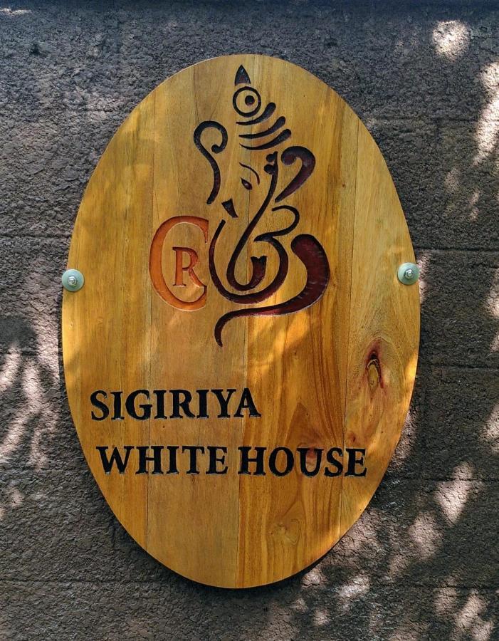 The Sigiriya White House Apartment Bagian luar foto